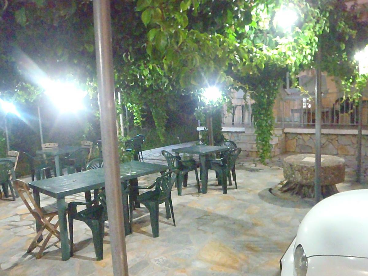 Rexhos Studios Himarë Exterior foto