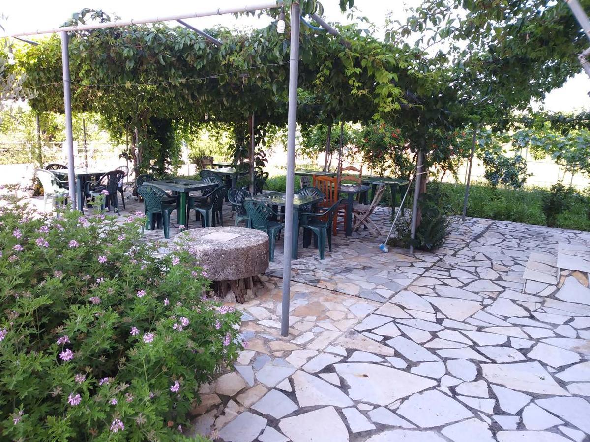 Rexhos Studios Himarë Exterior foto